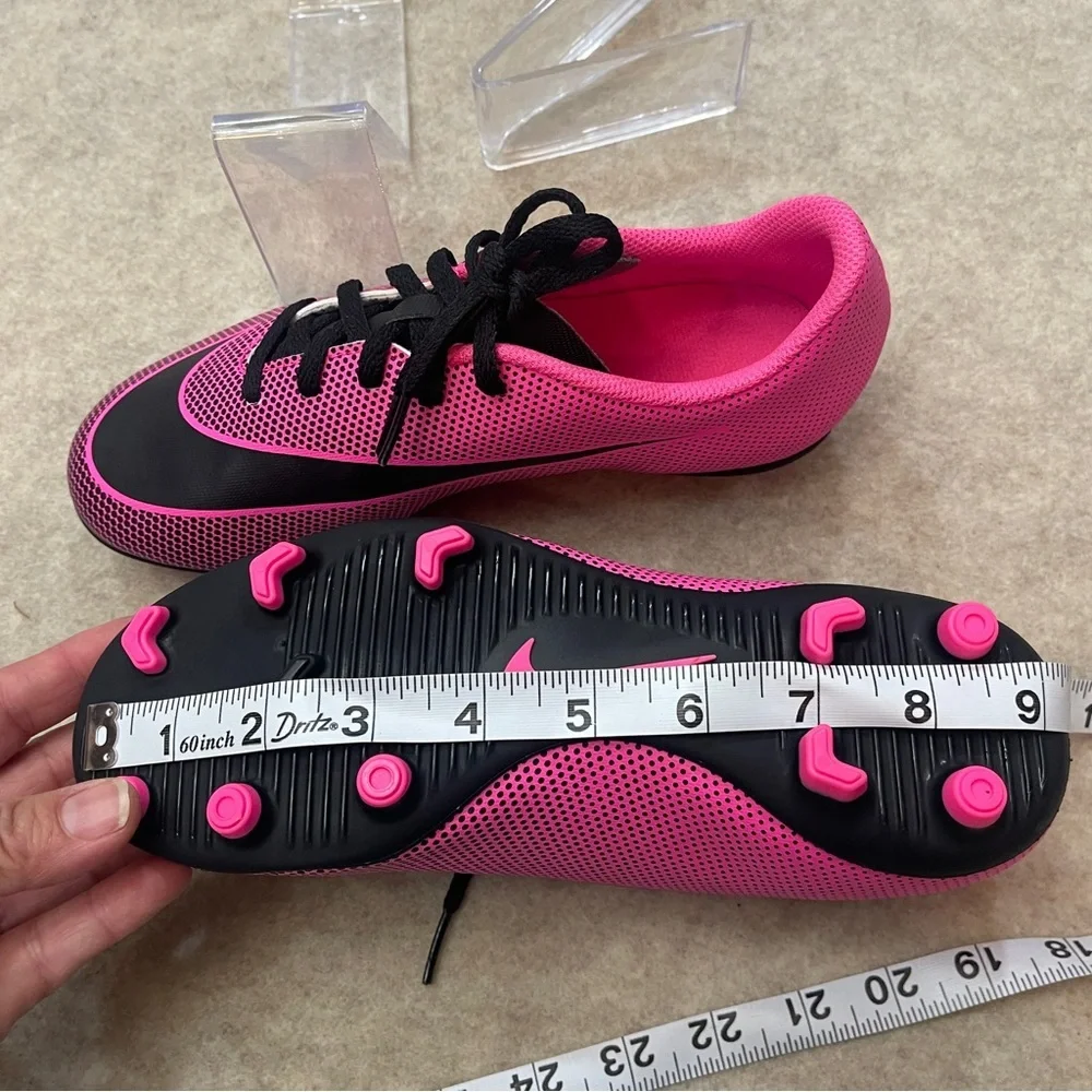 Nike Jr. Bravata II Firm-Ground Hot Pink Black Soccer Cleats Girls size 5.5Y